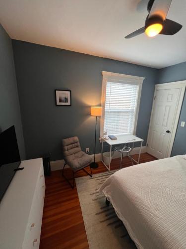 Cozy Private Room Fully Furnished in Boston