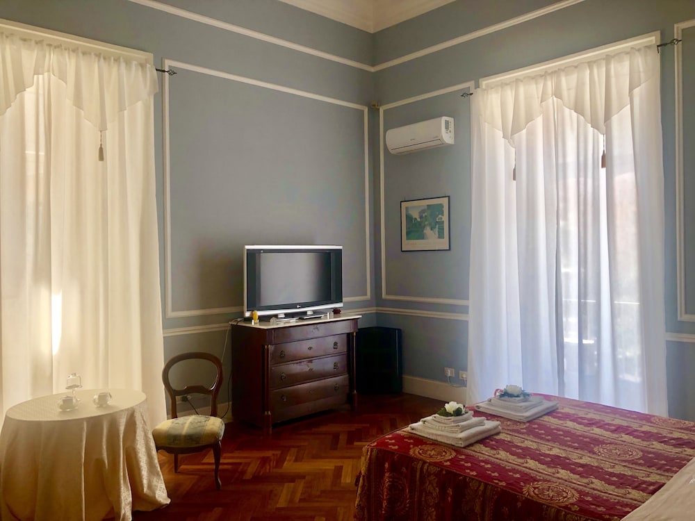 B&B Stella Marina — 4-Star Luxury Hotel in Castellammare Di Stabia, Italy