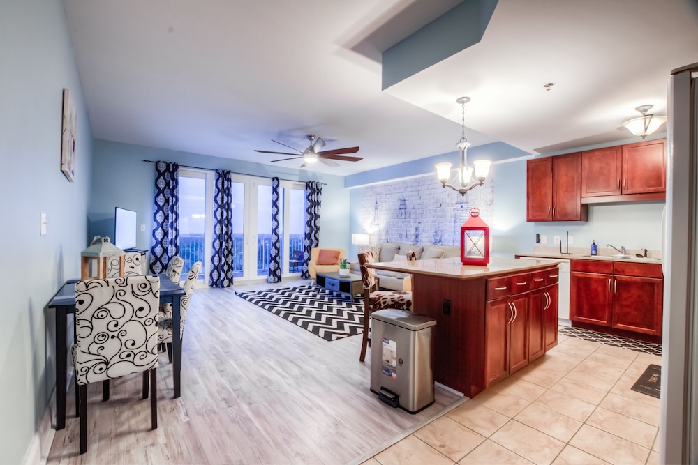 Laketown Wharf Resort by Aneliya's Rentals - photo 579