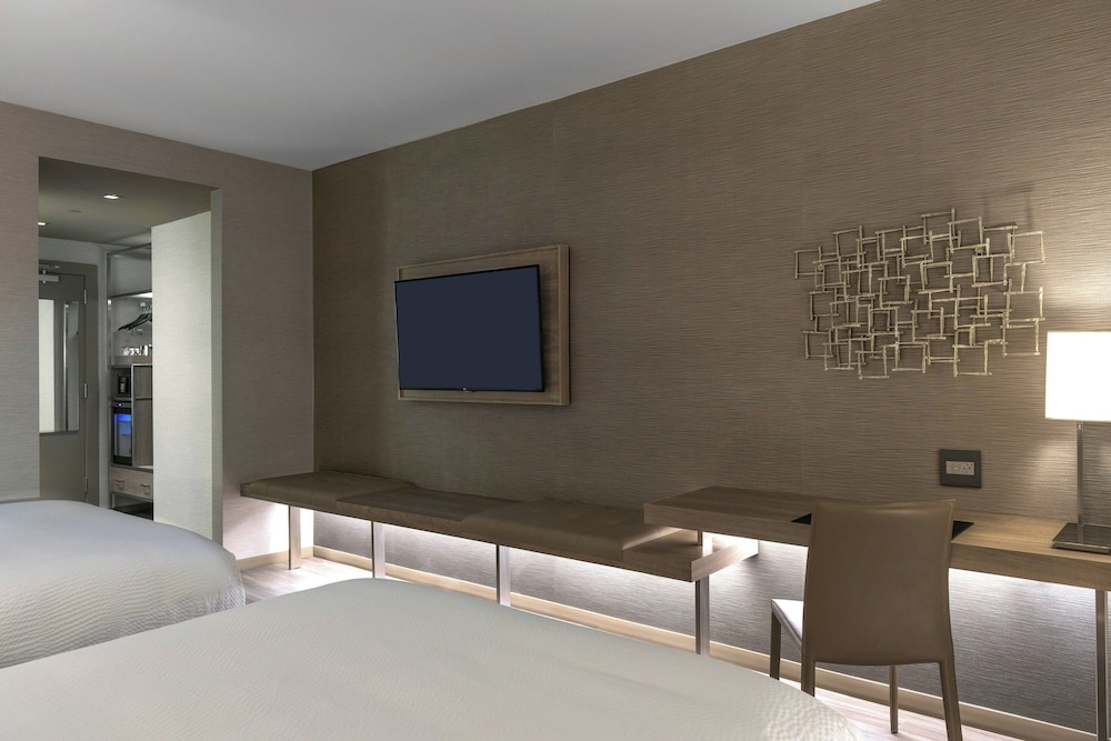 AC Hotel by Marriott Boston Cambridge - photo 13