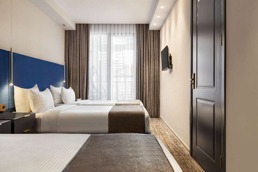 Guest room