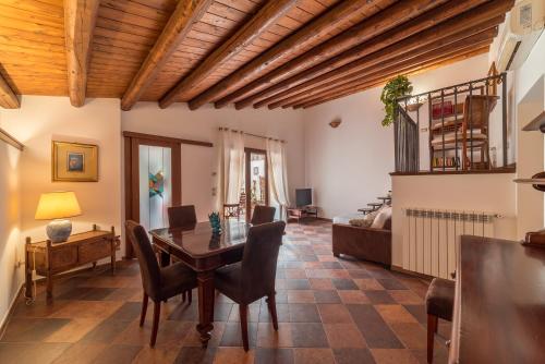 A Casa del Gioielliere — 4-Star Luxury Hotel in Palermo, Italy