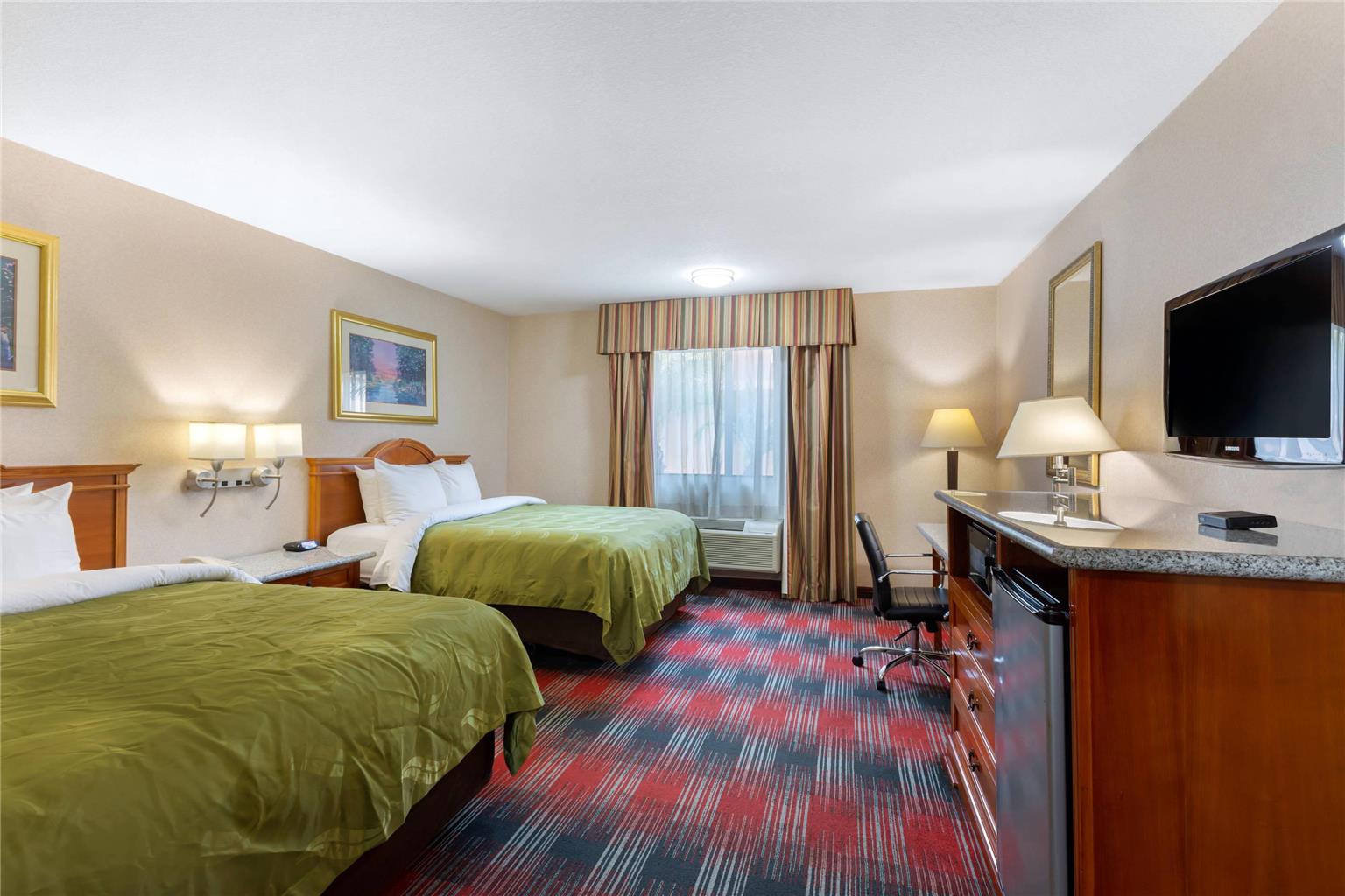 Quality Inn & Suites Oceanside near Camp Pendleton - photo 8