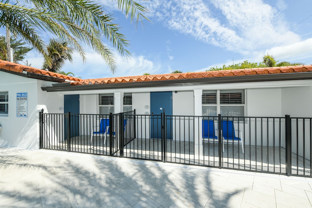Siesta Key Beach Resort and Suites - photo 100