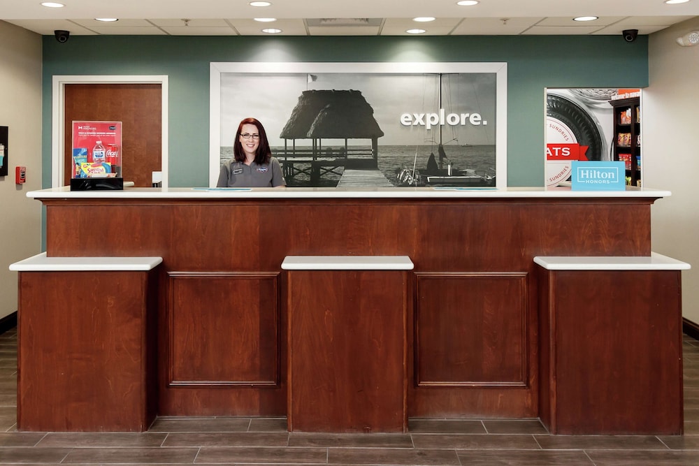 Hampton Inn & Suites Navarre - photo 3