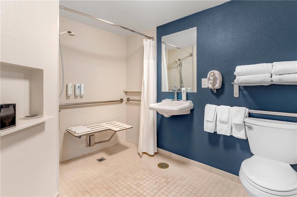 Country Inn & Suites by Radisson Modesto Salida - photo 22