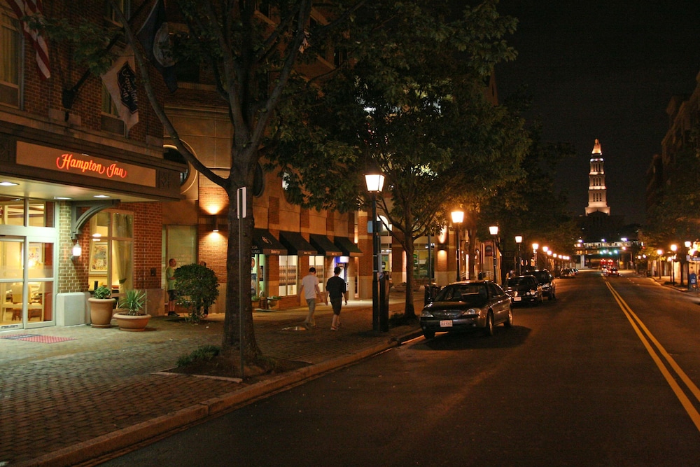 Hampton Inn Alexandria Old Town King St. Metro - photo 41