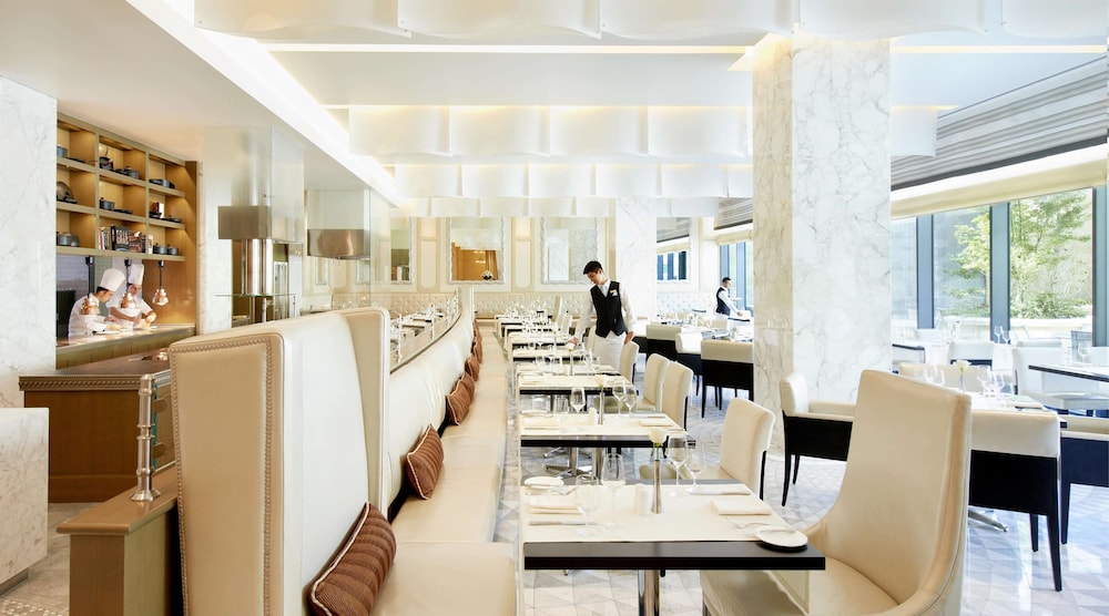 מזון ומשקאות