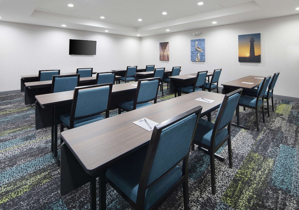 Hampton Inn & Suites D'Iberville Biloxi - photo 31