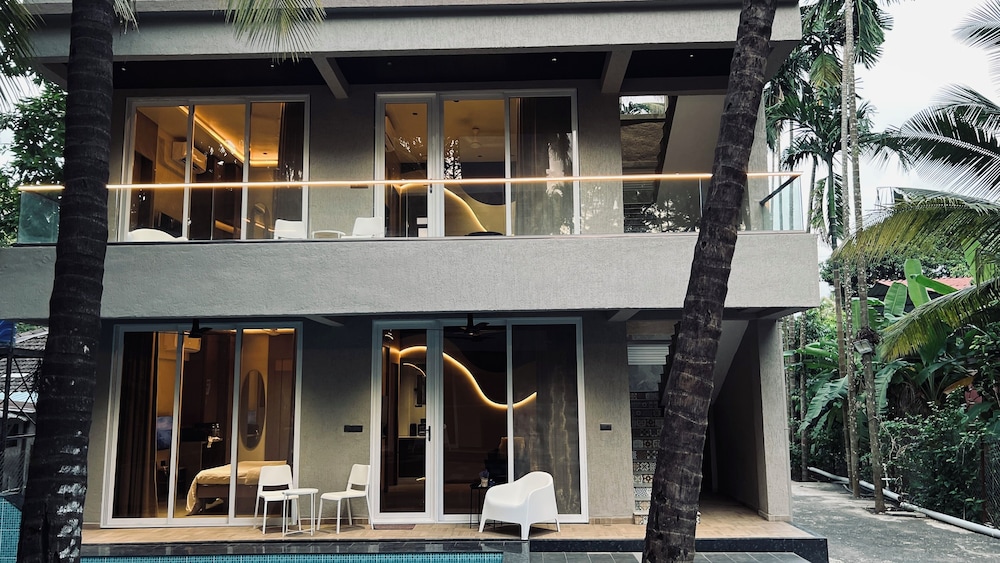 Waves By Jumbo Holidayz in Alibag, India