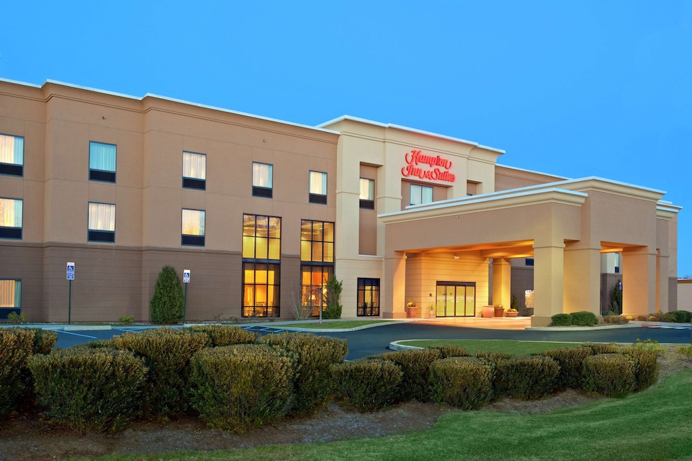 Hampton Inn & Suites Hartford Manchester - featured photo
