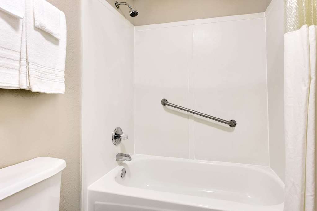 Super 8 by Wyndham Athens - photo 8