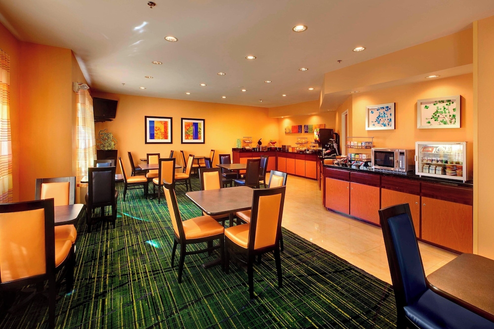 Fairfield Inn & Suites by Marriott St Petersburg Clearwater - photo 19