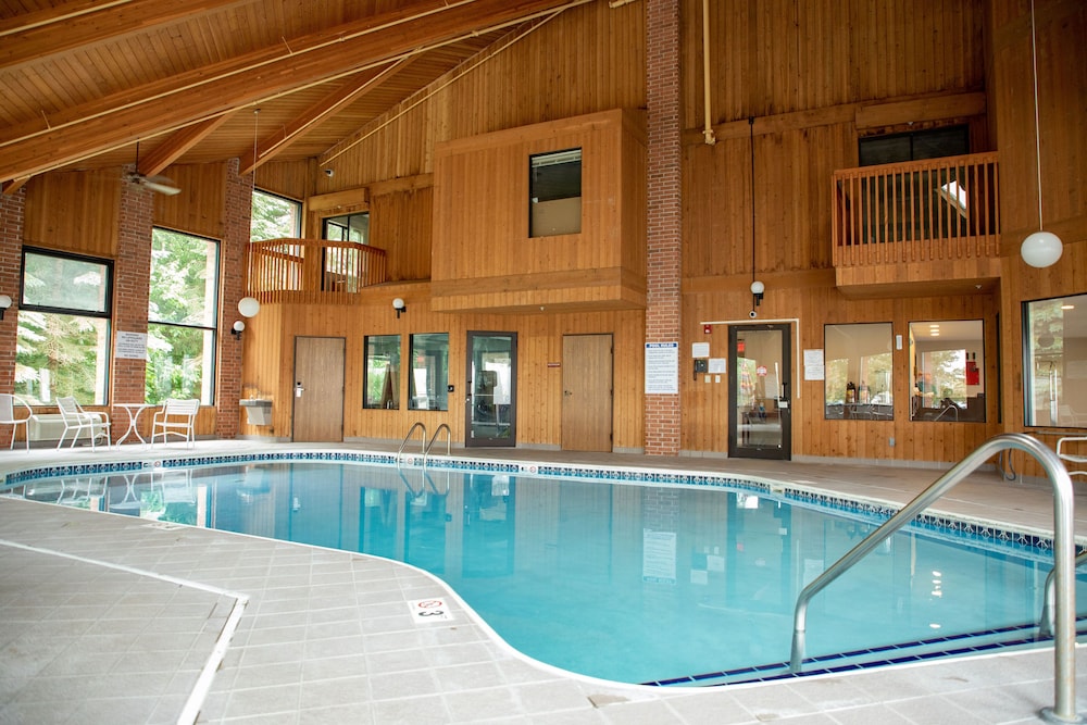Lomira Inn and Suites - photo 12