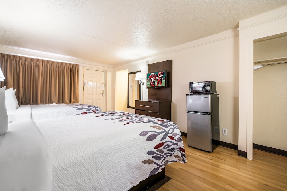 Red Roof Inn North Dallas Park Central - photo 12