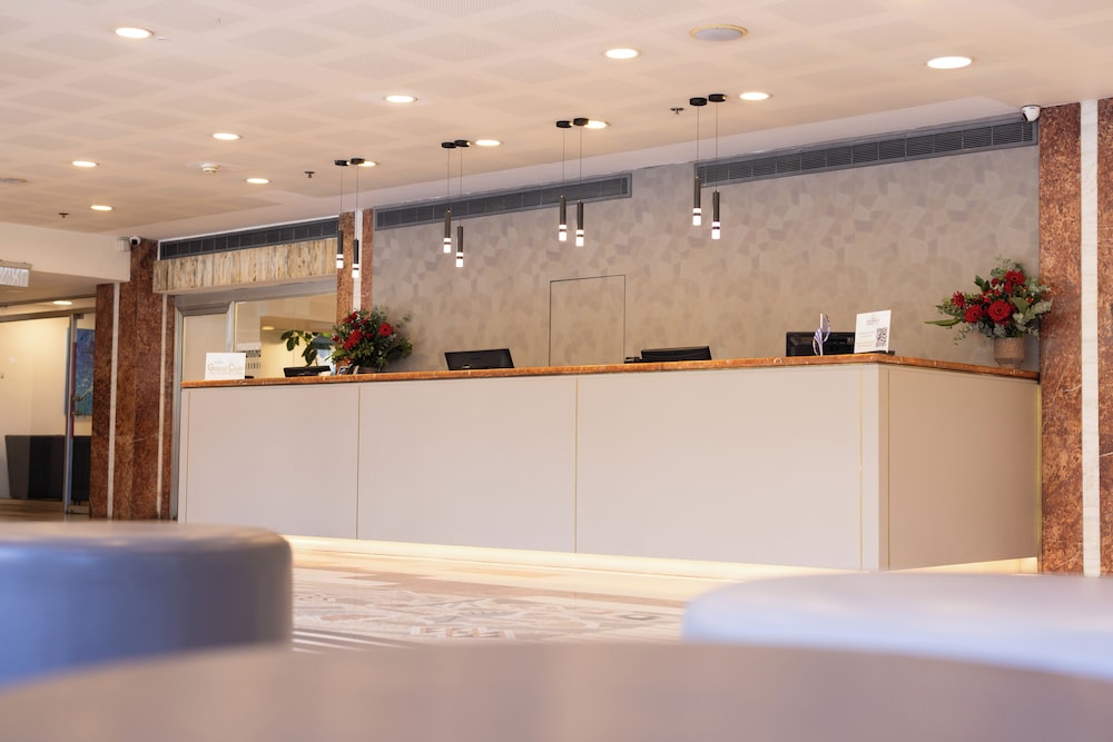 Grand Beach Hotel — hotel in Tel Aviv