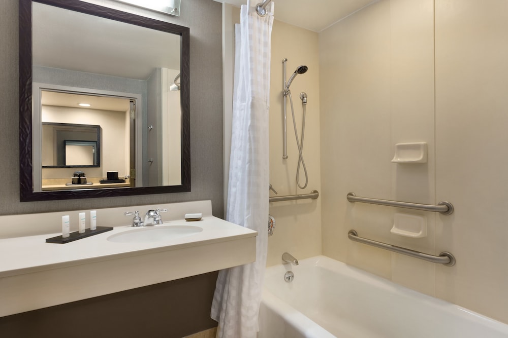 Embassy Suites Northwest Arkansas Hotel Spa & Convention - photo 33