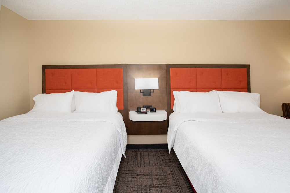 Hampton Inn Jonesboro - photo 3
