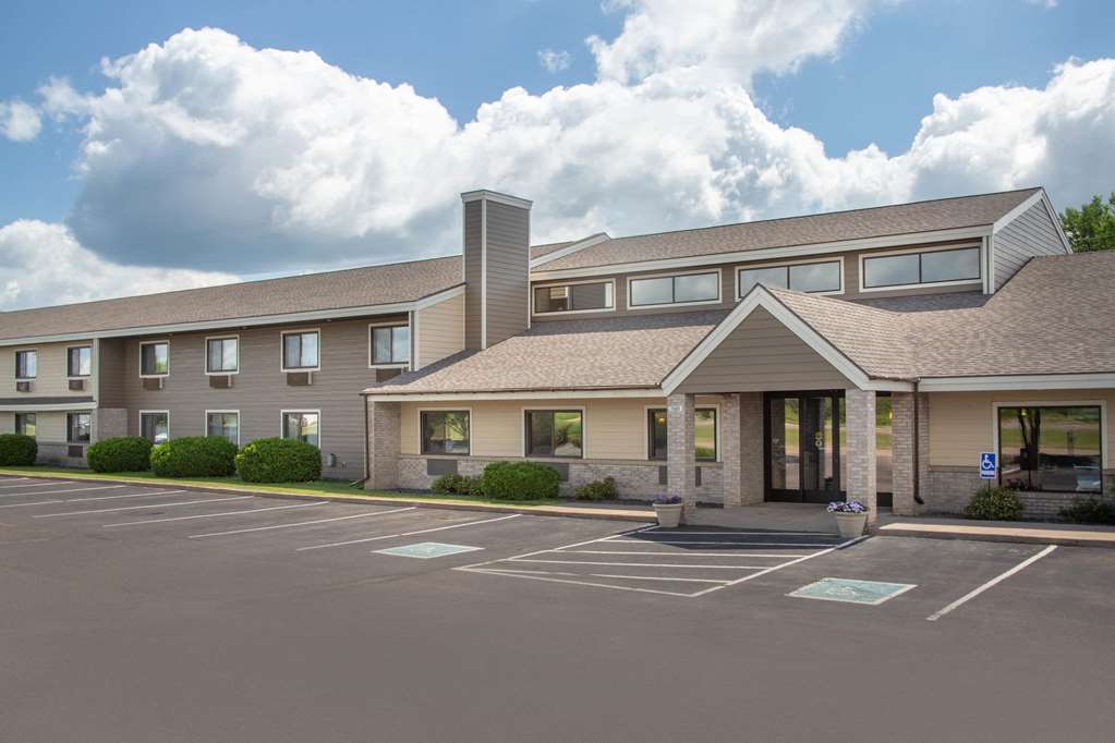 Americinn By Wyndham Hayward — Hayward
