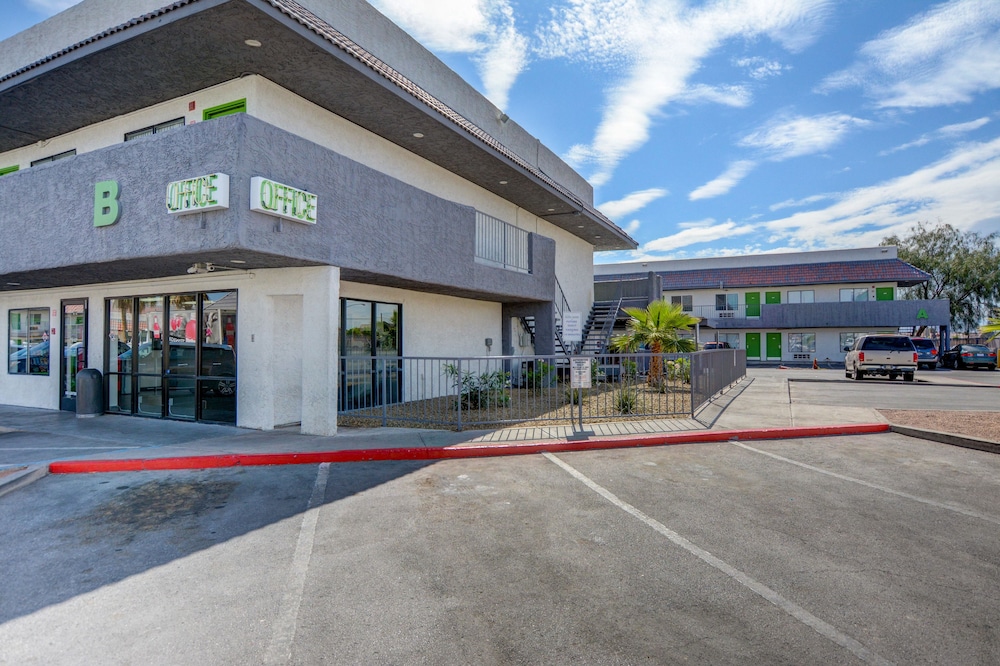 Siegel Slots and Suites - photo 10