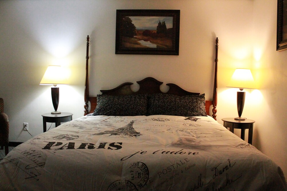 Fiesta City Motel - photo 8