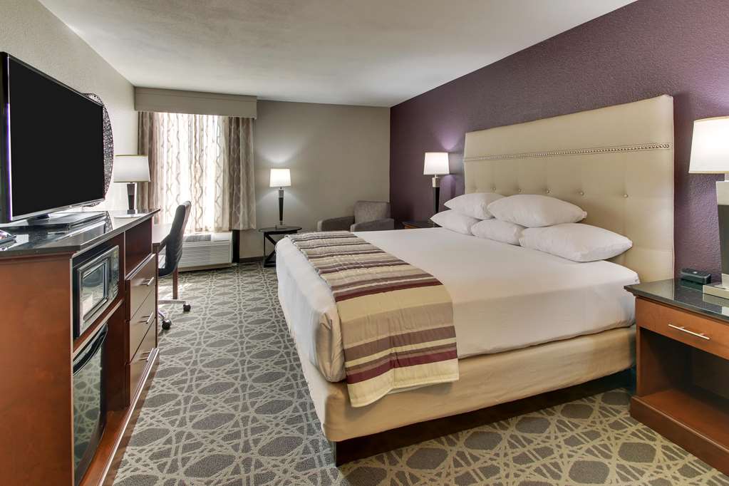 Drury Inn & Suites Poplar Bluff - photo 20