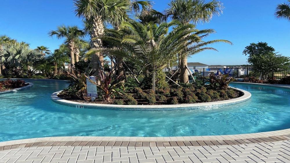 Spacious Home: Private Pool & Resort Access - photo 10