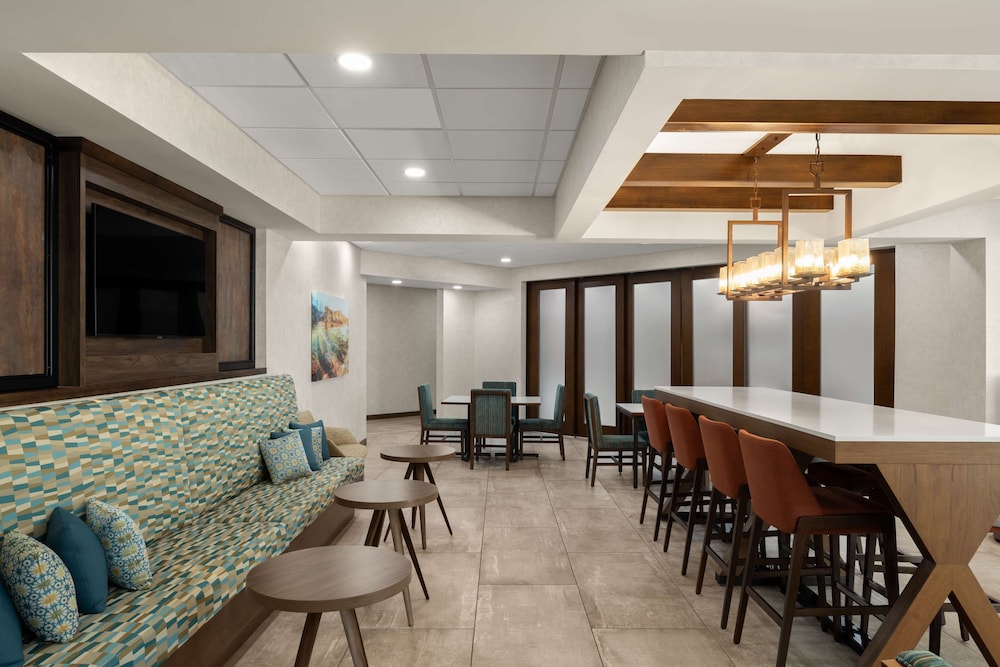 Hampton Inn by Hilton Carefree - photo 5