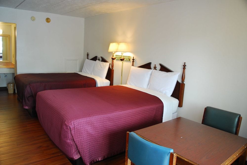 Paragon Inn Hillsboro - photo 10