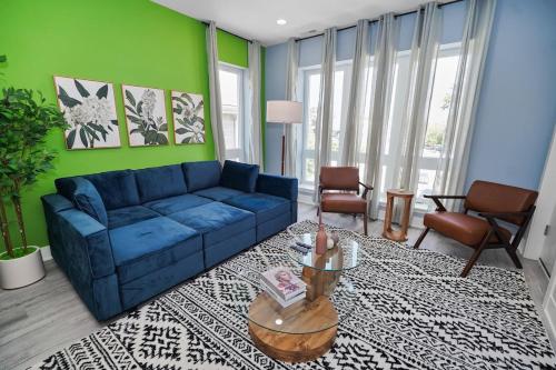 Family Friendly 3BR Retreat Near Medical District University of Illinois Chicago & West Loop — 4-Star Luxury Hotel in Chicago, United States