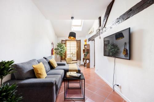 Bright Design House in the Heart of Bologna — 4-Star Luxury Hotel in Bologna, Italy
