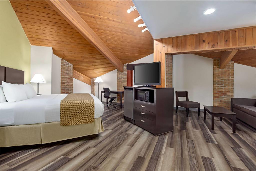 Baymont by Wyndham Monroe - photo 14