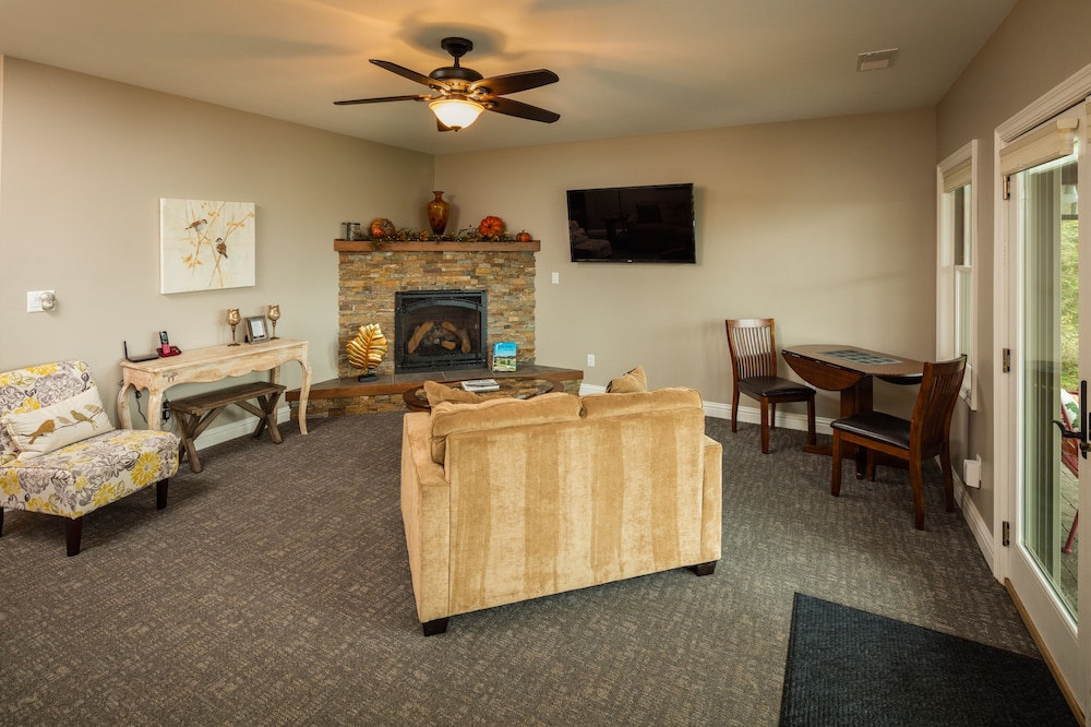 Lefevre Inn and Resort - photo 18