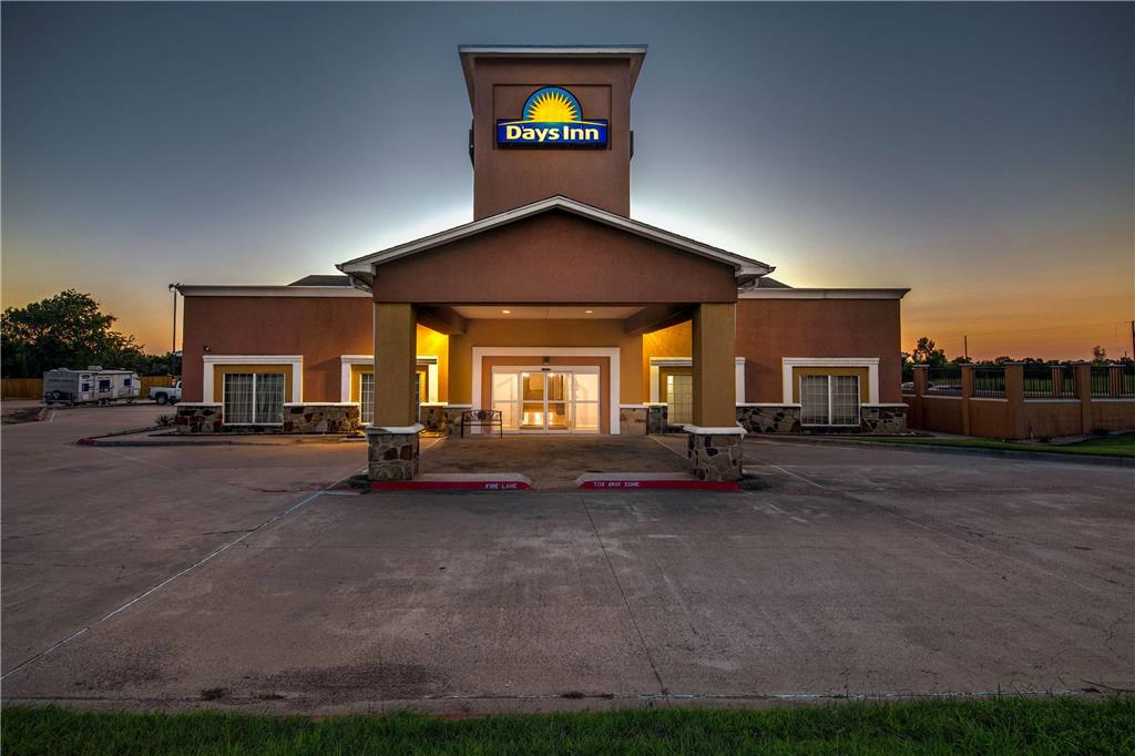 Days Inn by Wyndham Rockdale Texas - photo 4