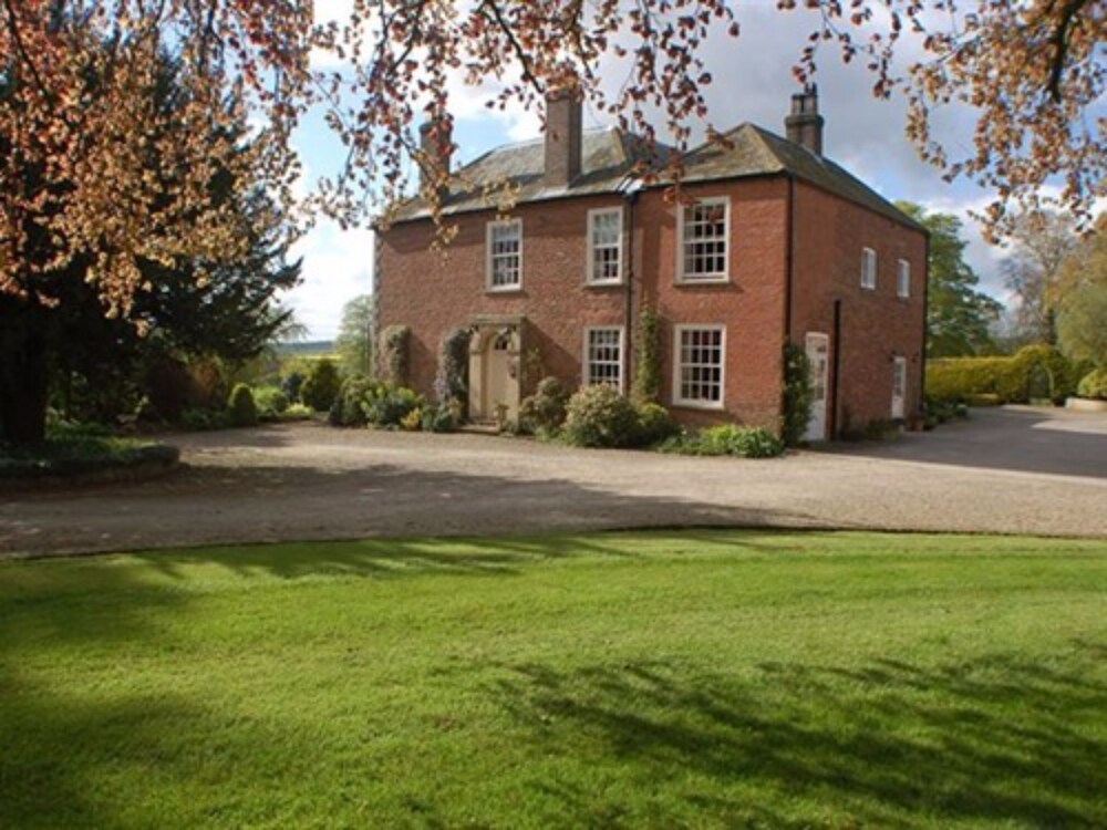 The Wold Cottage B&B — 4-Star Luxury Hotel in Driffield, United Kingdom