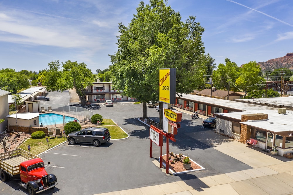 Aikens Lodge - featured photo