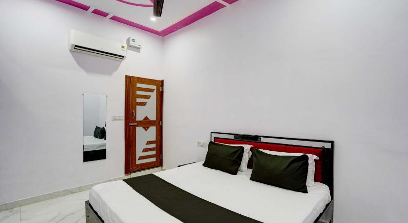 Hotel O New Golden Moon in Meerut, India