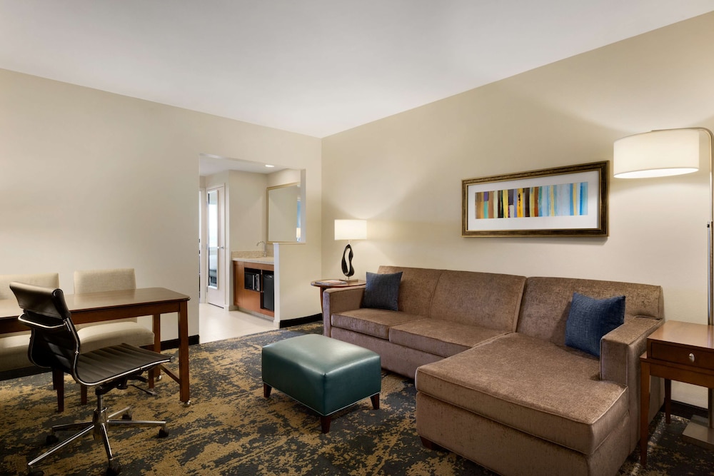 Embassy Suites by Hilton Denver Downtown Convention Center - photo 14