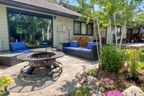 Deer Blvd 877 #3 in Avon, United States