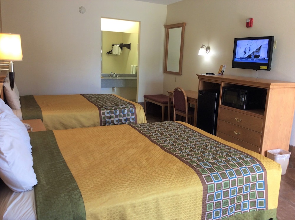 Texas Inn Weslaco - photo 12