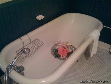 Inn on the Creek - photo 13
