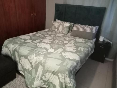 Athome Bellville Chrismar