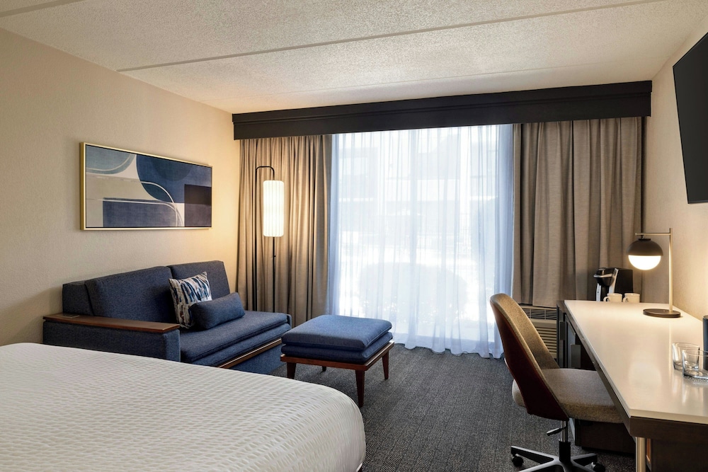 Courtyard by Marriott Atlanta Northlake - photo 12