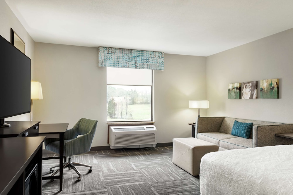 Hampton Inn New Albany - photo 36