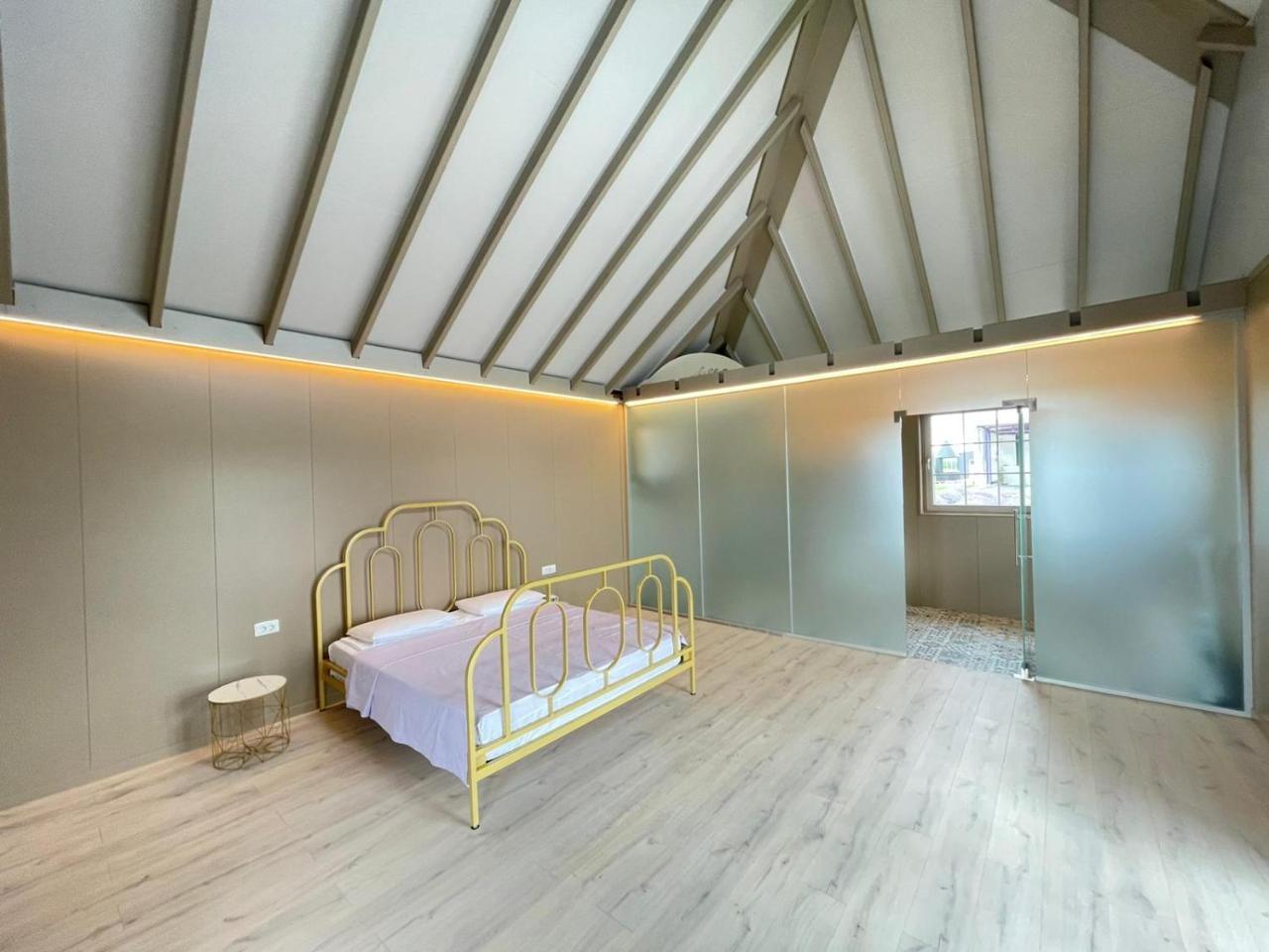 Căsuța Mov de Bucovina in Suceava, Romania