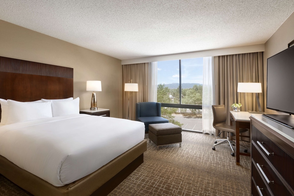 Hilton Fort Collins - photo 23