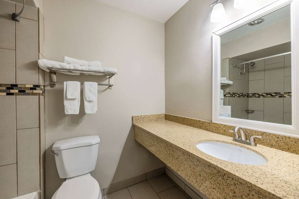 Days Inn by Wyndham Roswell - photo 21