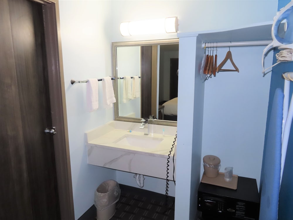 St. Charles Hotel - photo 9