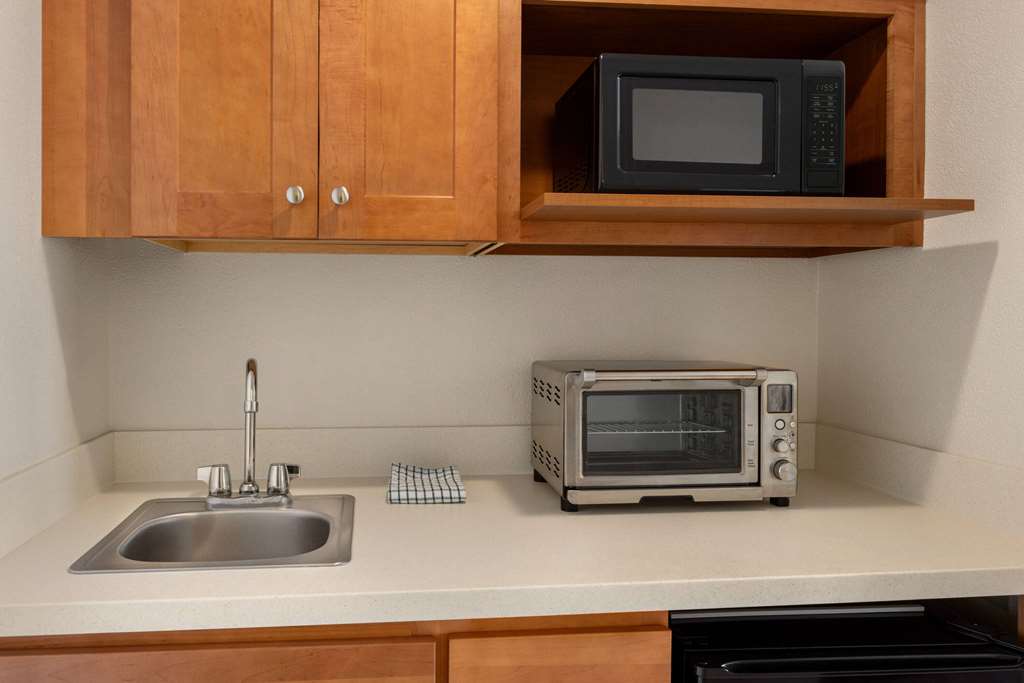 Howard Johnson by Wyndham Ocean City Oceanfront - photo 31