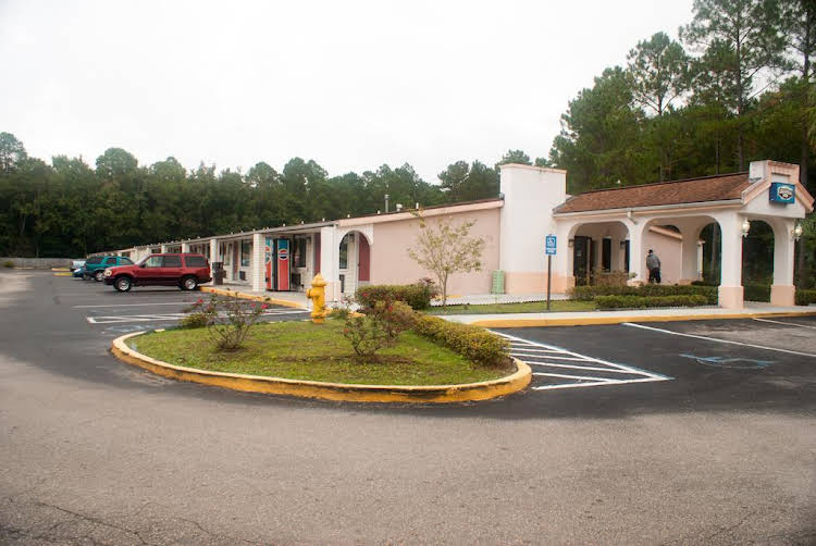 Best Airport Inn - photo 9